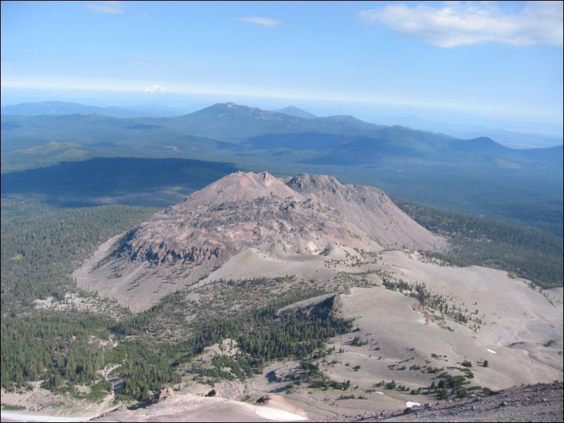 2005-07-31 Lassen (16) Shasta again